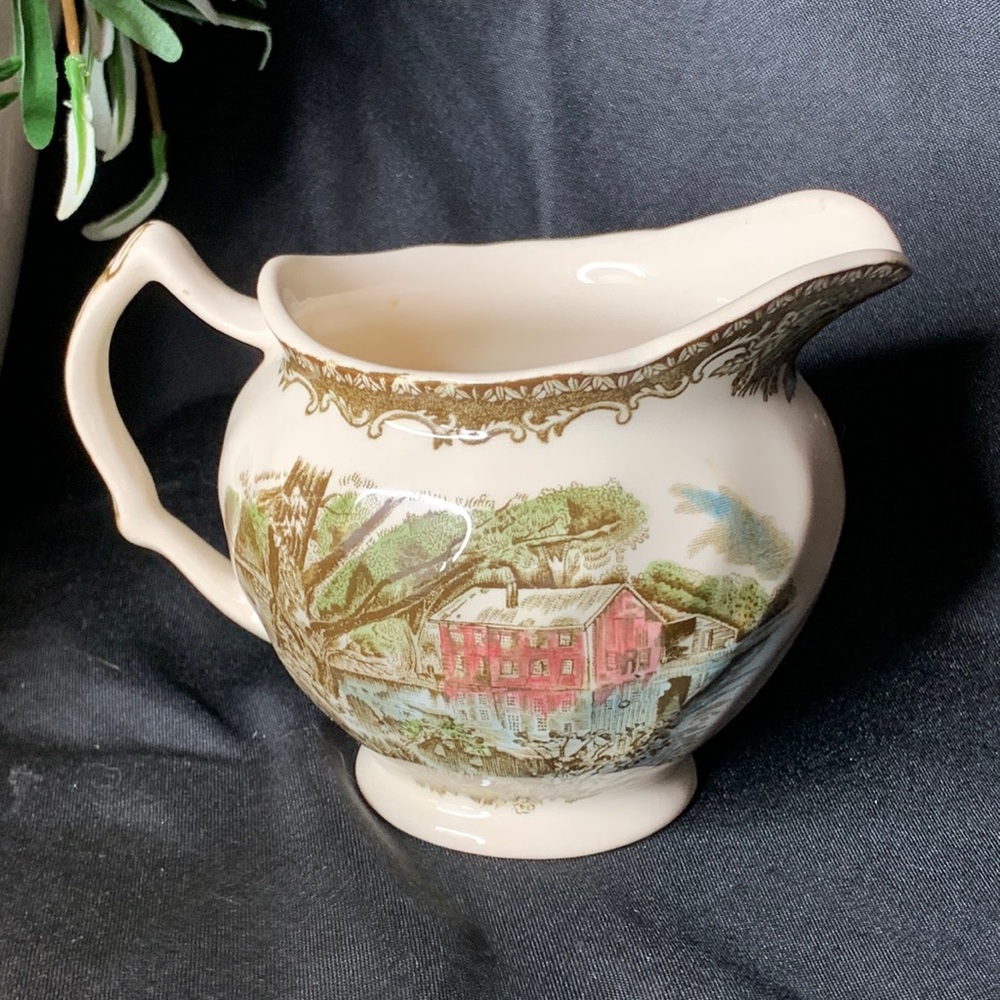 Vintage Johnson Brothers Friendly Village Creamer